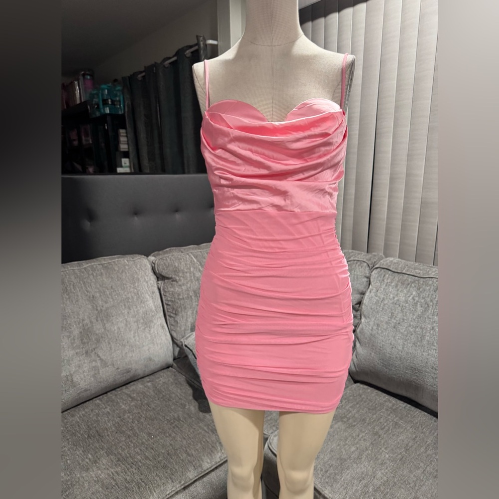 BUNDLE 2 ITEMS FOR $8✨

🍒🌸AMTIOUS spicy girl mini dress ✨ - Picture 3 of 6